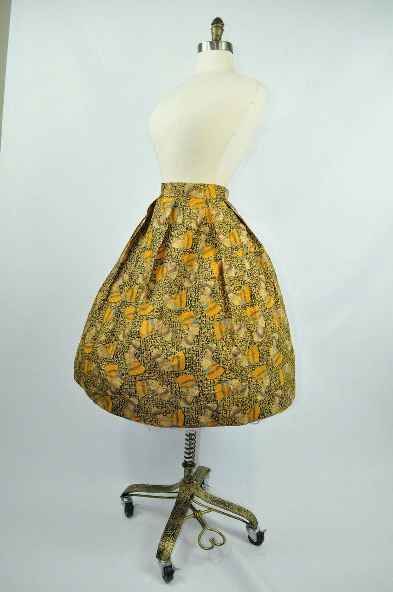 50s Circle Skirt Novelty Print Egyptian Nefertiti S image 3