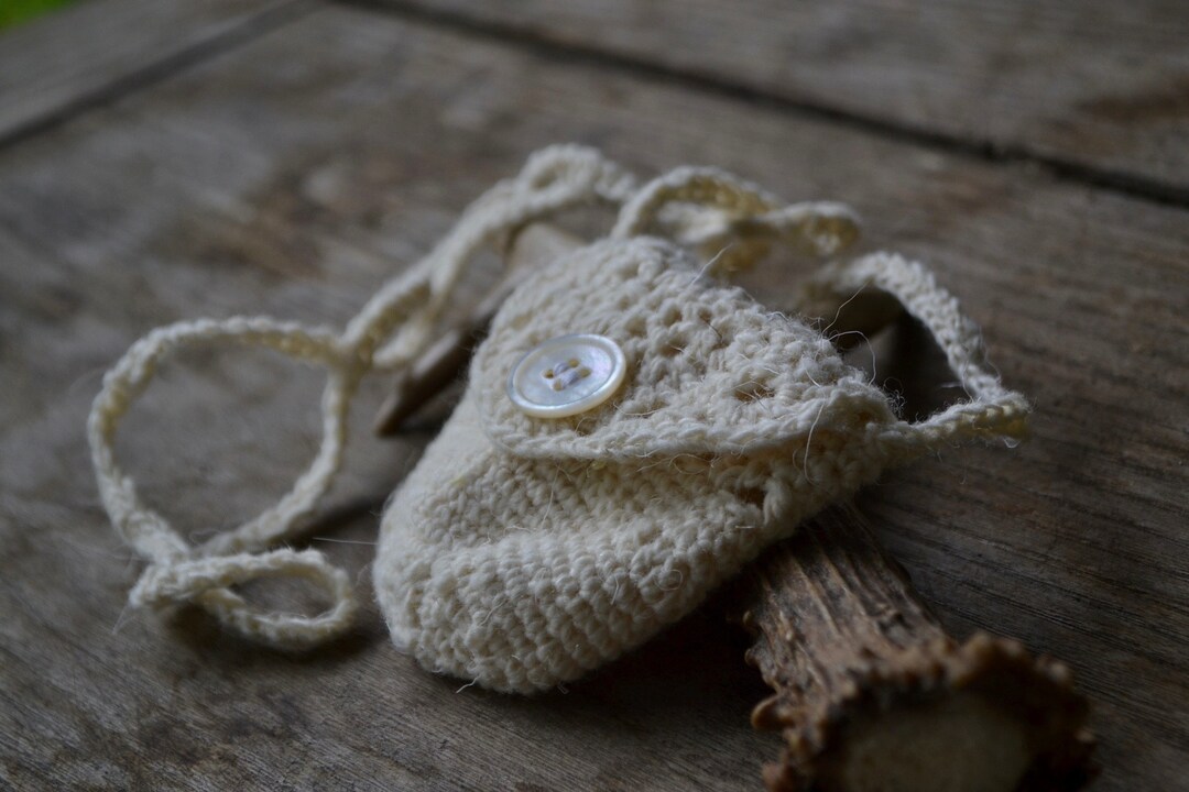 Crystal Pouch Necklace, Pouch Necklace, Crochet Pouch Necklace