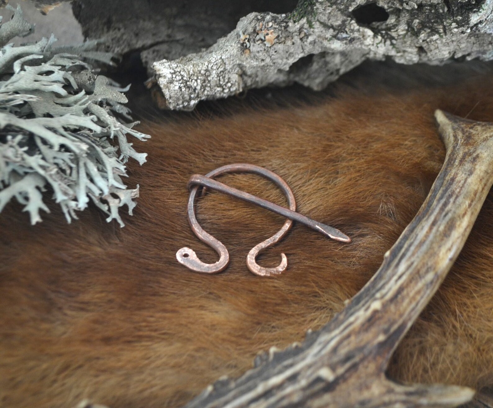 penannular shawl pin