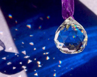 Clear Crystal Suncatcher Prisms 20mm x 24mm Approx 1” x 3/4” 60 Carat Quality Petite Glass Ball Teardrops Rainbows Window Prisms Chandelier