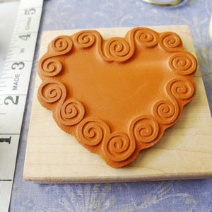 Swirly Curlie Cues Heart Craft Stamp, Heart Wreath Made of Curly Cues by JudiKins CRB & JJW USA 2016H image 4