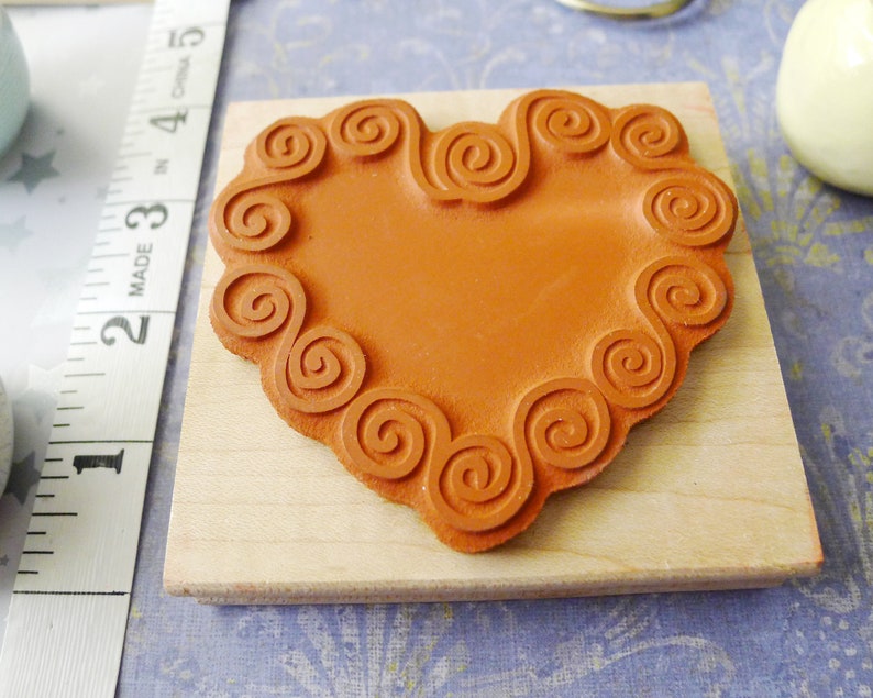 Swirly Curlie Cues Heart Craft Stamp, Heart Wreath Made of Curly Cues by JudiKins CRB & JJW USA 2016H image 4