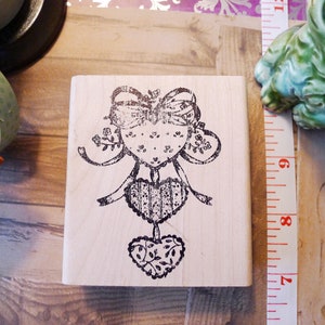 Heart Streamer Hanging Wreath Quilt Farmhouse Country Rubber Stamp, NEW Primitive Quilted Craft Rubber Stamp on Hardwood Base