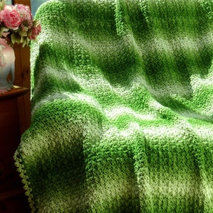 Beautiful  Crochet Granny&#39;s Ombre Blanket / Afghan PDF Pattern