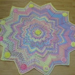 12 Pointed Star ROSES Baby Afghan crochet Pattern pdf.  Crochet for Baby this super quick and easy baby afghan.  Crochet Pattern PDF