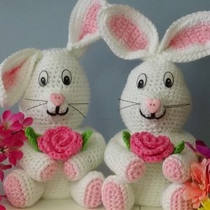 30 Creative Paper Crochet Ideas for Playful Blankets, Decor, and Amigurumi Patterns 10 Rose the Bunny Toilet Paper Cover Pattern