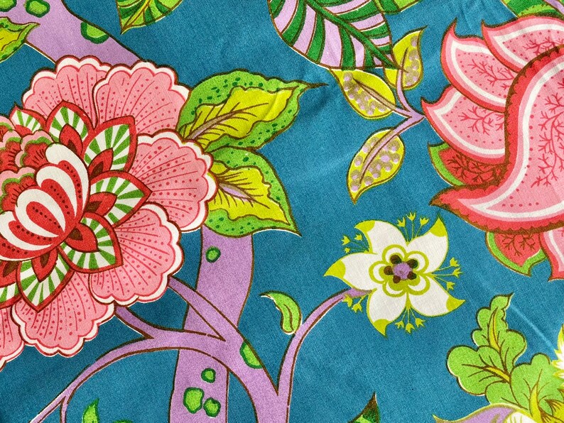 Vintage 1960's Bloomcraft Chambord Selection Mod Floral Fabric 5.5 yards image 3