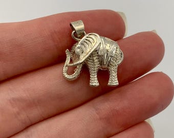 Silver Toned Elephant Charm: Vintage Elephant Pendant - Possible Perfume Pendant -  4 CAD SHIPPING