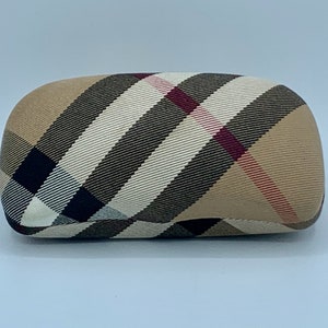 Burberry sunglasses case black new arrivals
