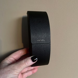 Prada discount sunglasses case