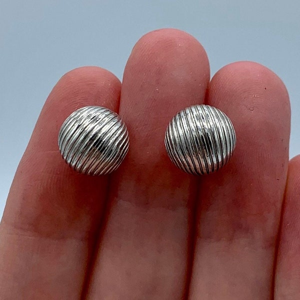 Etched STERLING Silver EARRINGS - Hollow Ball Stud Earrings Stamped .925, Stamped Italy Made in Italy Sterling Backs - 3 grams FREE Shipping