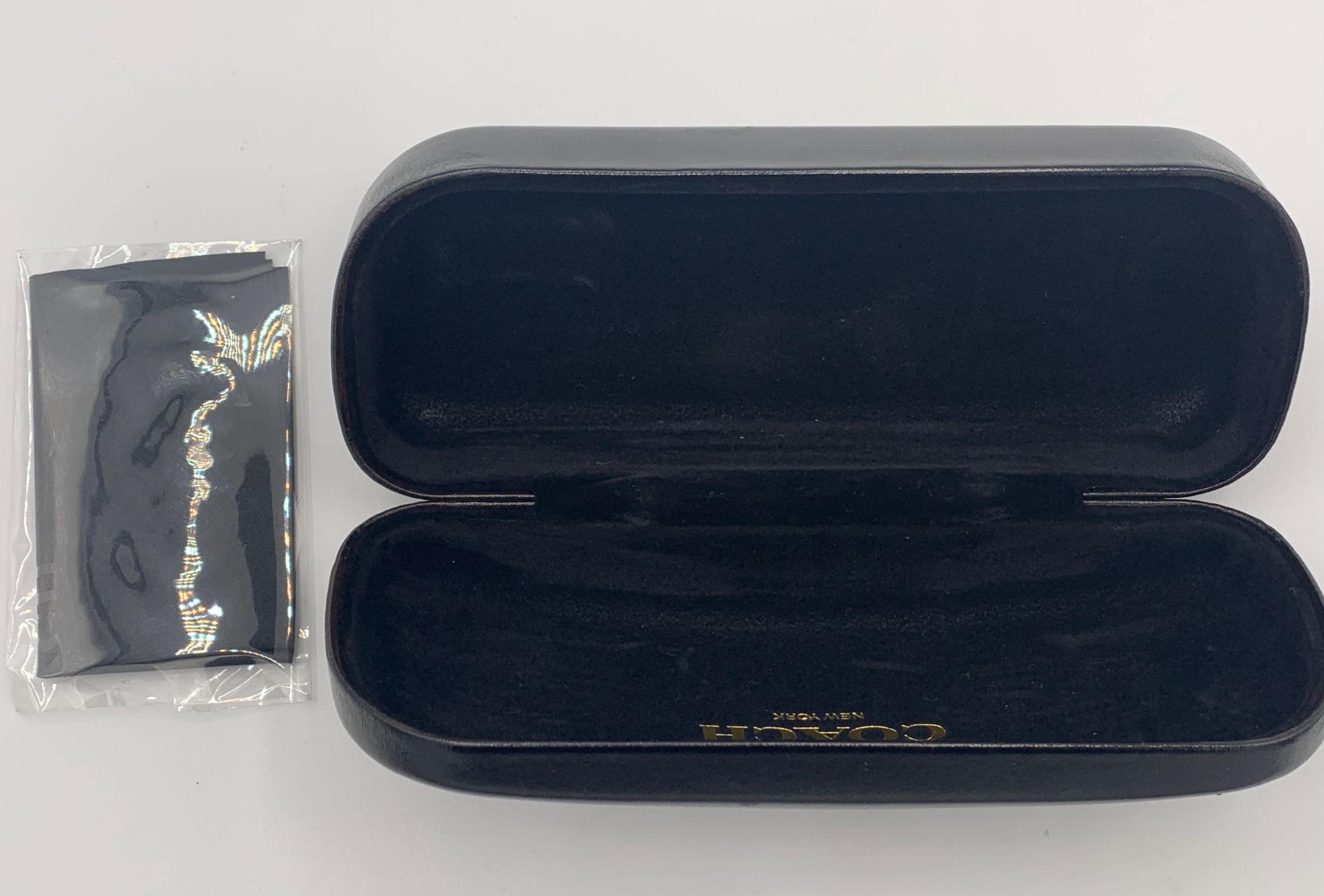 COACH Glasses or Sunglasses Case and Sealed Cleaning Cloth  display picture 3