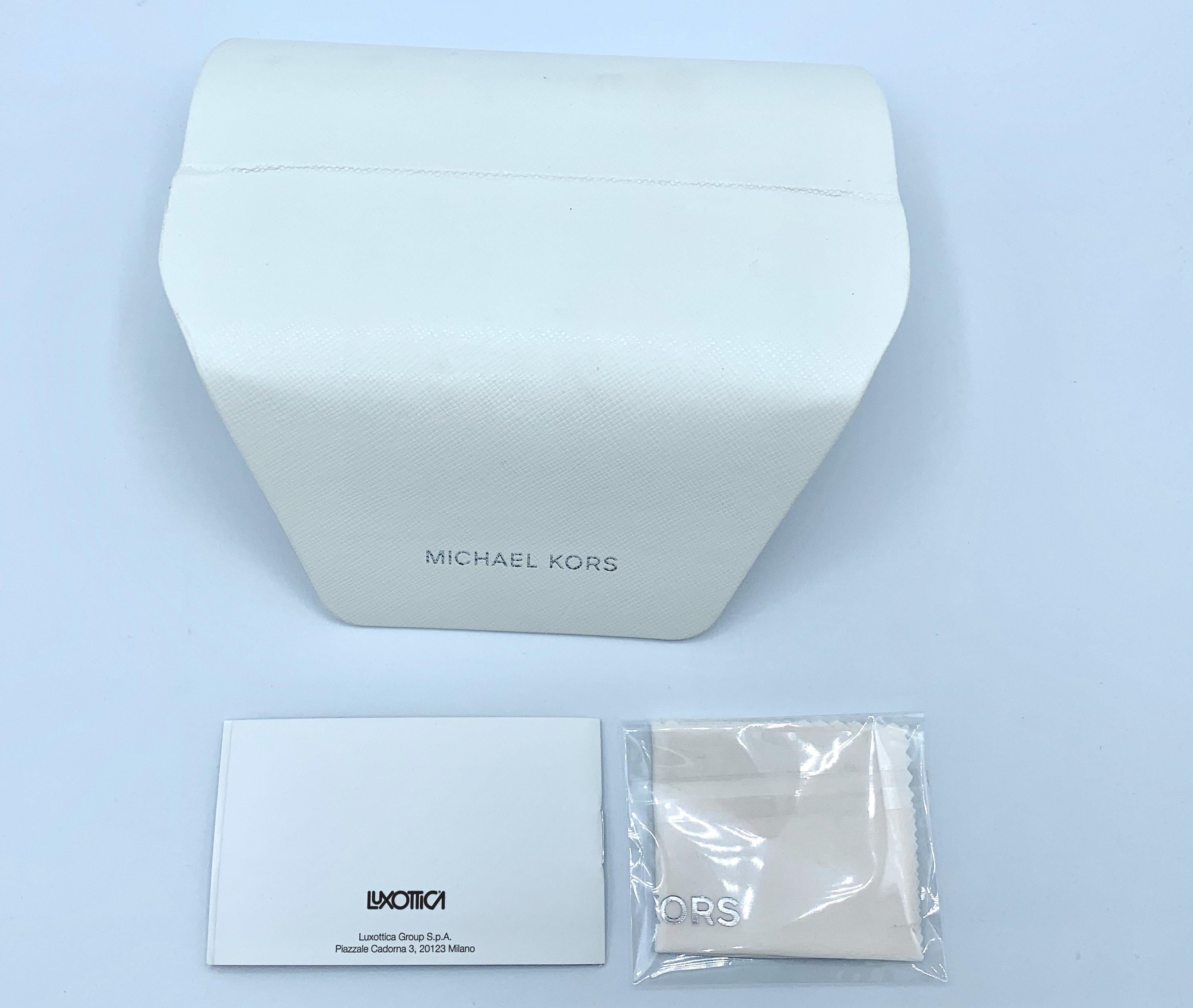 MICHAEL KORS Glasses or Sunglasses Case With Cleaning Cloth  display picture 1