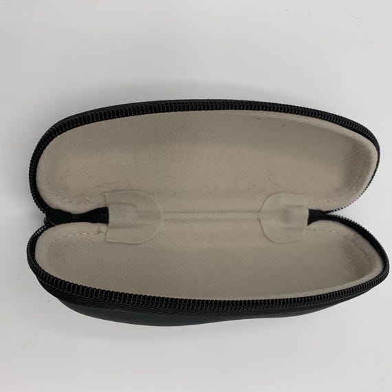 VOGUE Black Eyewear Glasses Case or Sunglasses Case  display picture 1