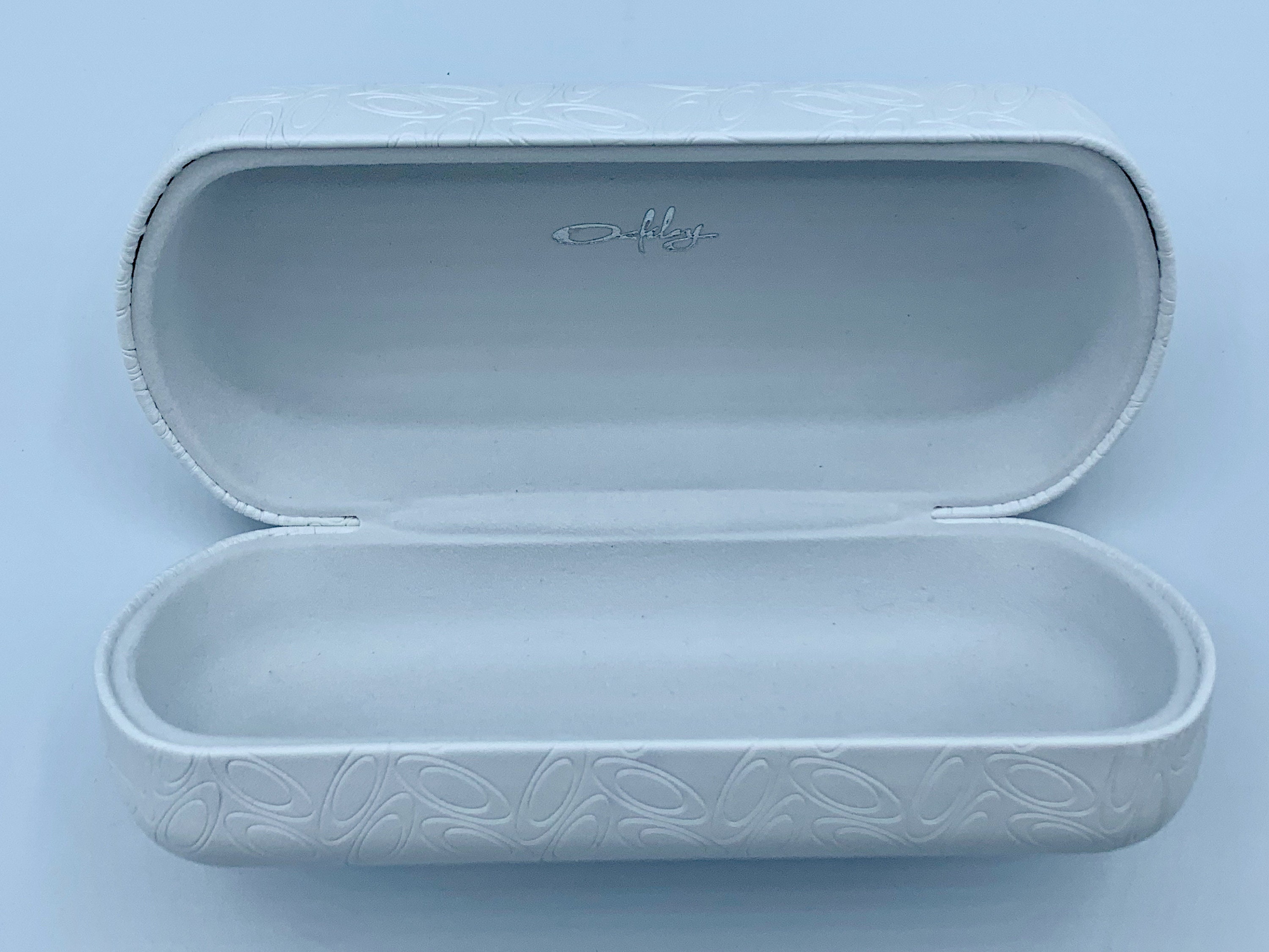 Oakley white, hard case for sunglasses. Oakley White Signature Glasses or Sunglasses Case - Hard  main image 2
