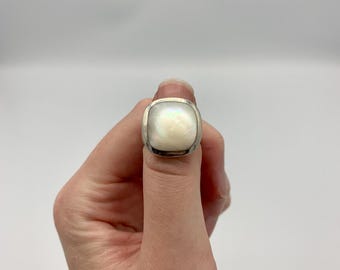 Vintage Soul Flower Sterling Silver Ring - MOP Mother of Pearl - Cabochon Stone - Size 6.5 Rare Modernist Signet - Stamped 925 FREE SHIPPING