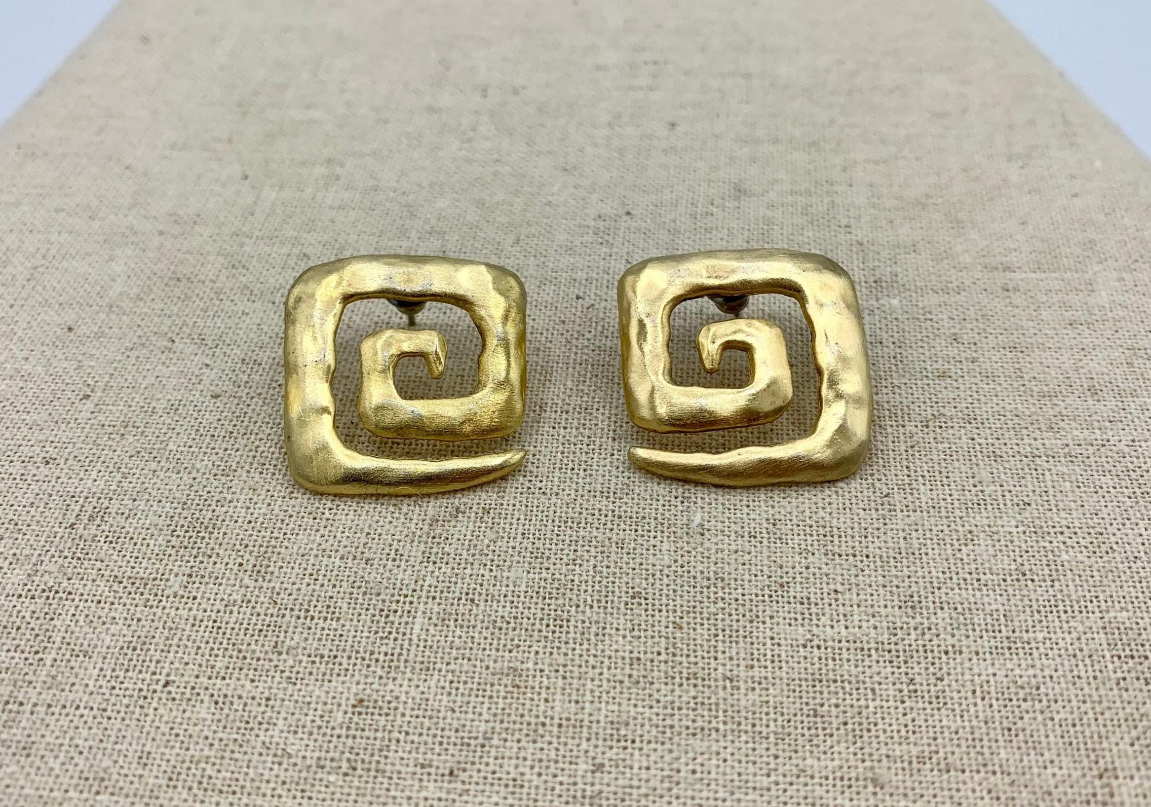 Orecchini A Perno Jonette Jewelry In Peltro Oro E Argento – Forma Quadrata Scritta 'Mamma' Tema Famiglia - Foto 3