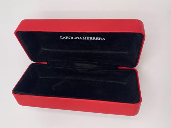 Carolina Herrera Red Hard Glasses Case: Black Velvet  display picture 2