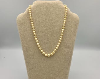 Mikimoto Vintage Natural Genuine PEARL Choker Necklace - Measures 18 Inches - Made in Japan - Silver Clasp - Excellent Condition FREE Ship