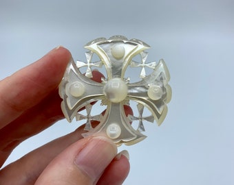 VINTAGE Carved Mother Of Pearl Brooch Ocean SHELL Carving Perfect Condition Intricate Brooch Jerusalem Cross Design Celtic - FREE Shipping