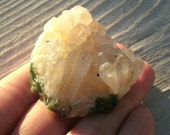 Cristal pointe dessus avec le fond de l’Ocean Jasper Chunk, rugueuse, afficher spécimen, 42,2 g, cristal, semi précieuse, Madagascar, cadeau en lithothérapie