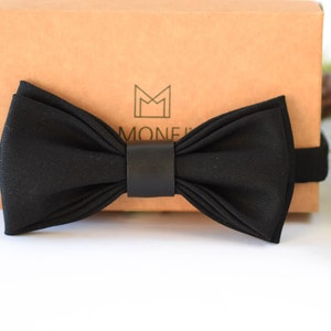 Classic Black Bow Tie for Men, Solid Minimalist Wedding Bow Tie for Groom and Groomsmen, Fathers Day Gifts