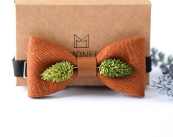 Nœud papillon en lin de jute rouille avec plantes séchées, nœud papillon en toile de jute en terre cuite pour hommes, ensemble de boutonnière nœud papillon pour mariage Boho rustique