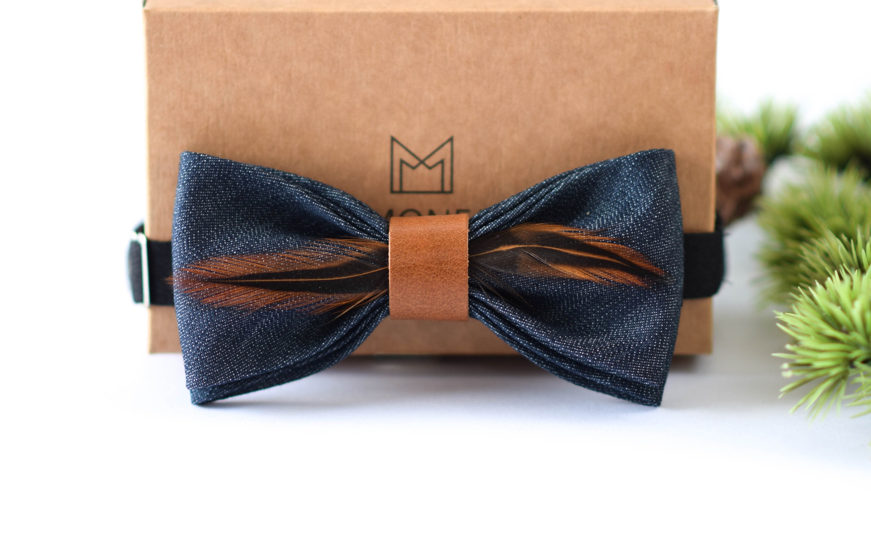 Denim Feather Bow Tie for Men, Modern Boho Wedding Bow Tie for Groom Groomsmen, Pre Tied Solid Bowtie with Natural Feather, Gift for Men