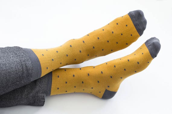 Calcetines amarillos mostaza para hombre con puntos, calcetines de