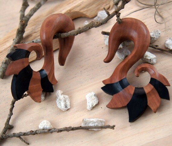 Bandaru Organics Two Toned Ebony and Sawo Wood Spiral Hanger