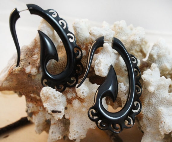 20G Pair Carved Areng Wood Illusion Faux Ear Plugs Simple Spiral Hangers Earring