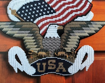 Plastic Canvas Pattern in 7 Count Patriotic USA Eagle Door Banner / Wall Hanging