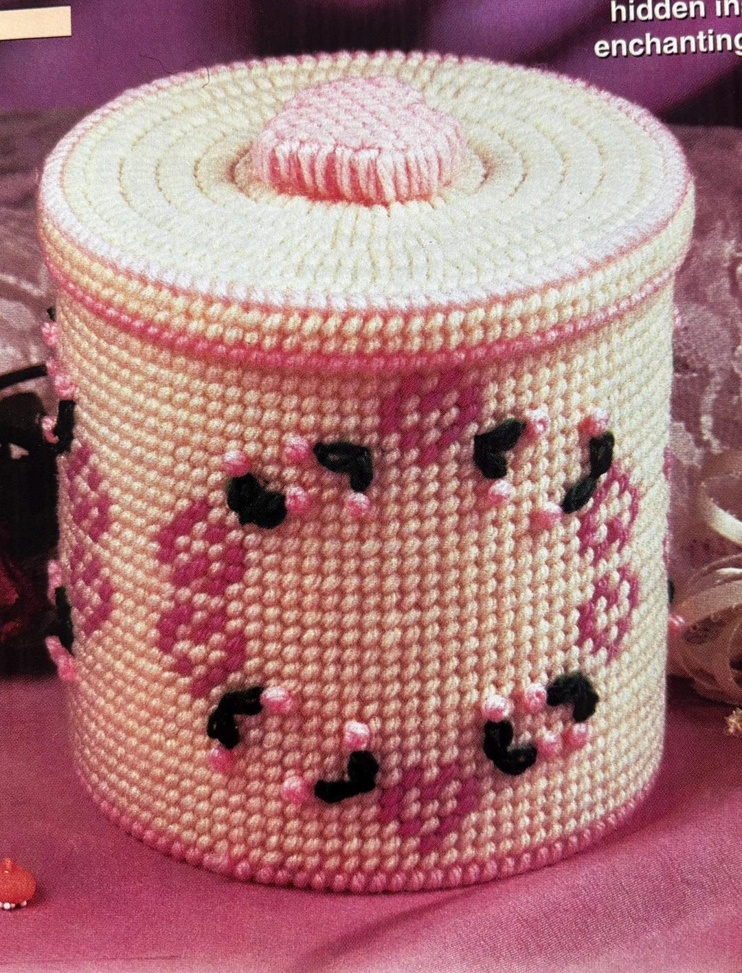 Plastic Canvas Pattern in 7 Count Valentine Sweetheart Candy Tub ...
