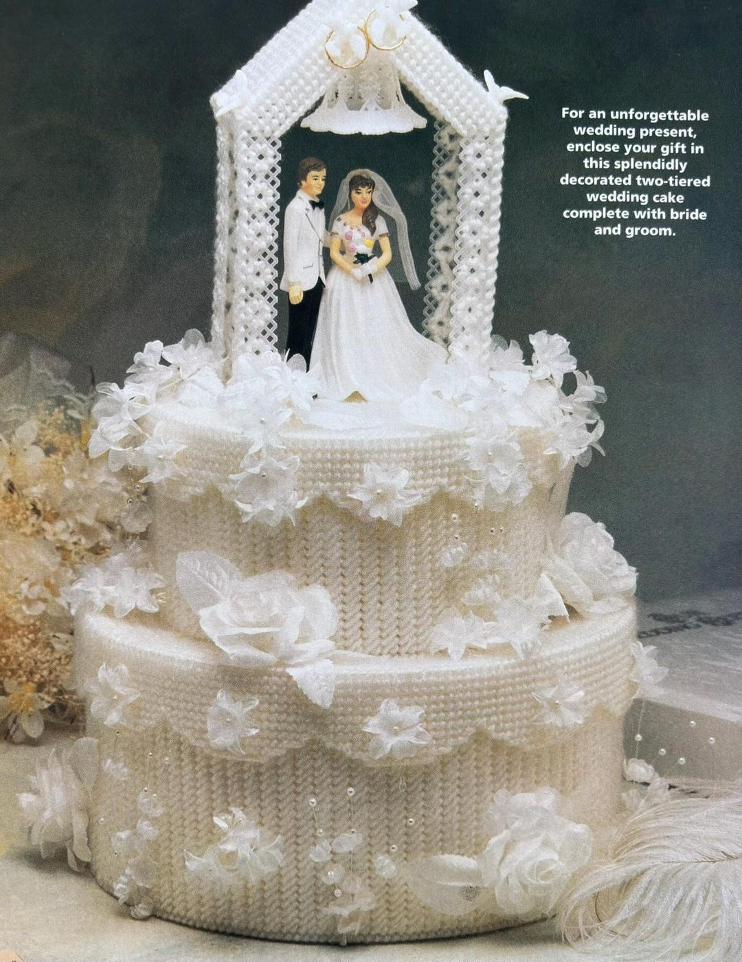 Plastic Canvas Pattern in 7 Count Wedding Cake Box Bride Groom Gift Seasonal