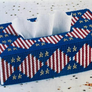 Plastic Canvas Pattern in 7 Count Liberty Stars Long Style Tissue Topper Spring Summer USA
