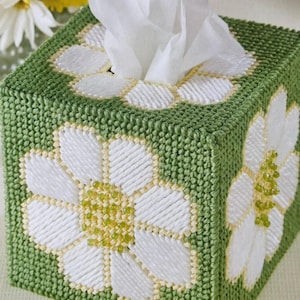 Plastic Canvas Pattern in 7 Count Fresh as a Daisy Boutique Tissue Topper Cover