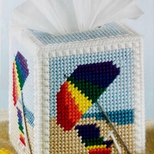 Plastic Canvas Pattern in 7 Count Pretty  Summer at the Beach Tissue Topper