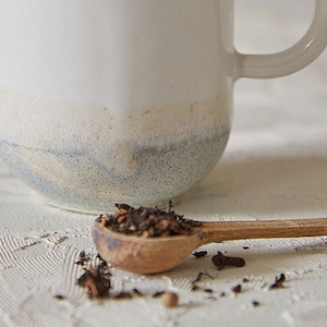 White/Gray Pottery Coffee Mug, Ceramic Tea Cup with Handle, 11 fl.oz image 3