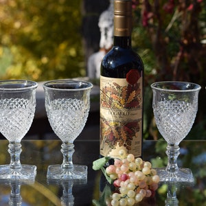 IT&#39;S THE LOOK!  Wow!  4 Vintage Wine Glasses ~ Pressed Glass Square Foot ~ Dinner Party Water Goblets ~  Wine Tasting Party ~ Vintage Style