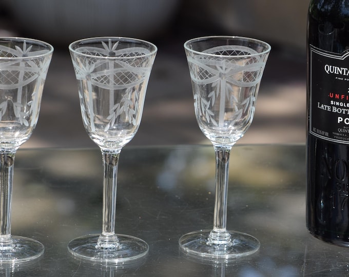 Vintage Etched Port Wine Glasses - Sherry Glasses,  Set of 4,  Vintage Small 3.5 oz Wine Glasses