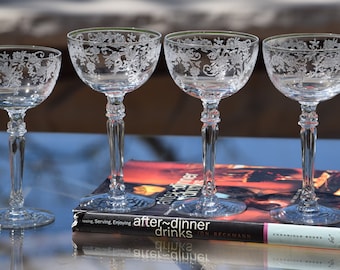 5 verres à liqueur en cristal gravé vintage ~ 4 oz verres à cocktail, Fostoria, bouton d'or, vers 1940, 4 oz boire du vin après le dîner, verres à liqueur