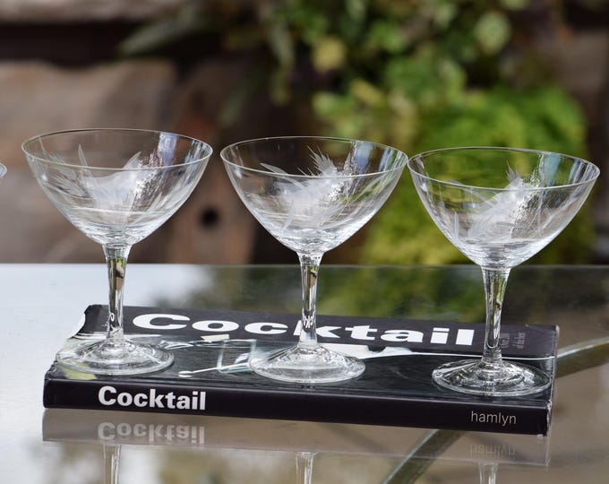 Sleek and Modern! 6 Vintage Etched Cocktail Glasses, 1960's Cocktail Party Glasses, Vintage Champagne Glass, Elegant Etched Cocktail Glasses