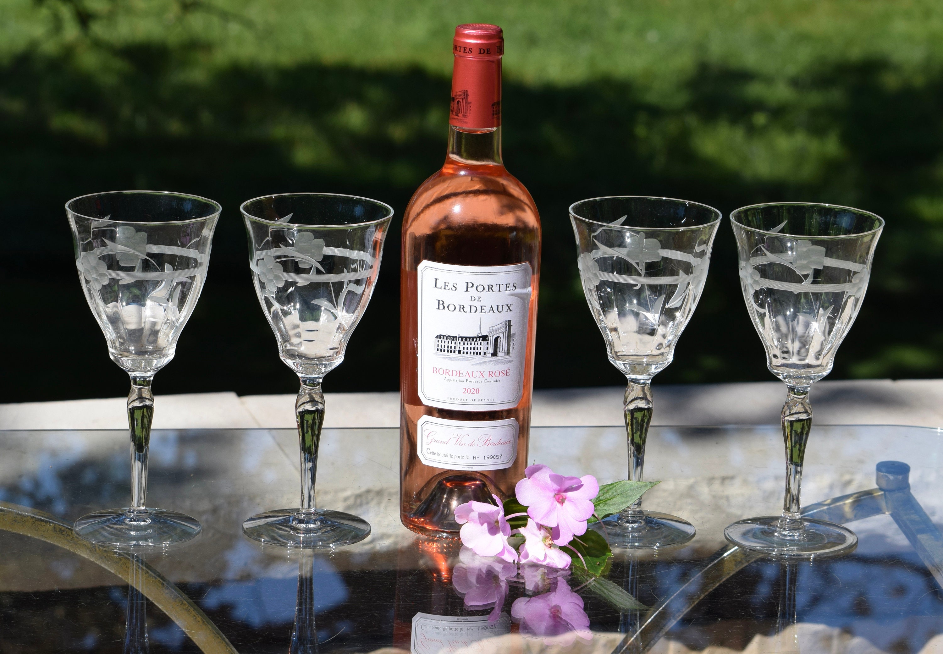 4 Vintage Etched Tall Wine Glasses ~ Water Goblets, 1950's Etched Wine  Glasses, Unique Shaped Wine Glasses, Wedding Glasses