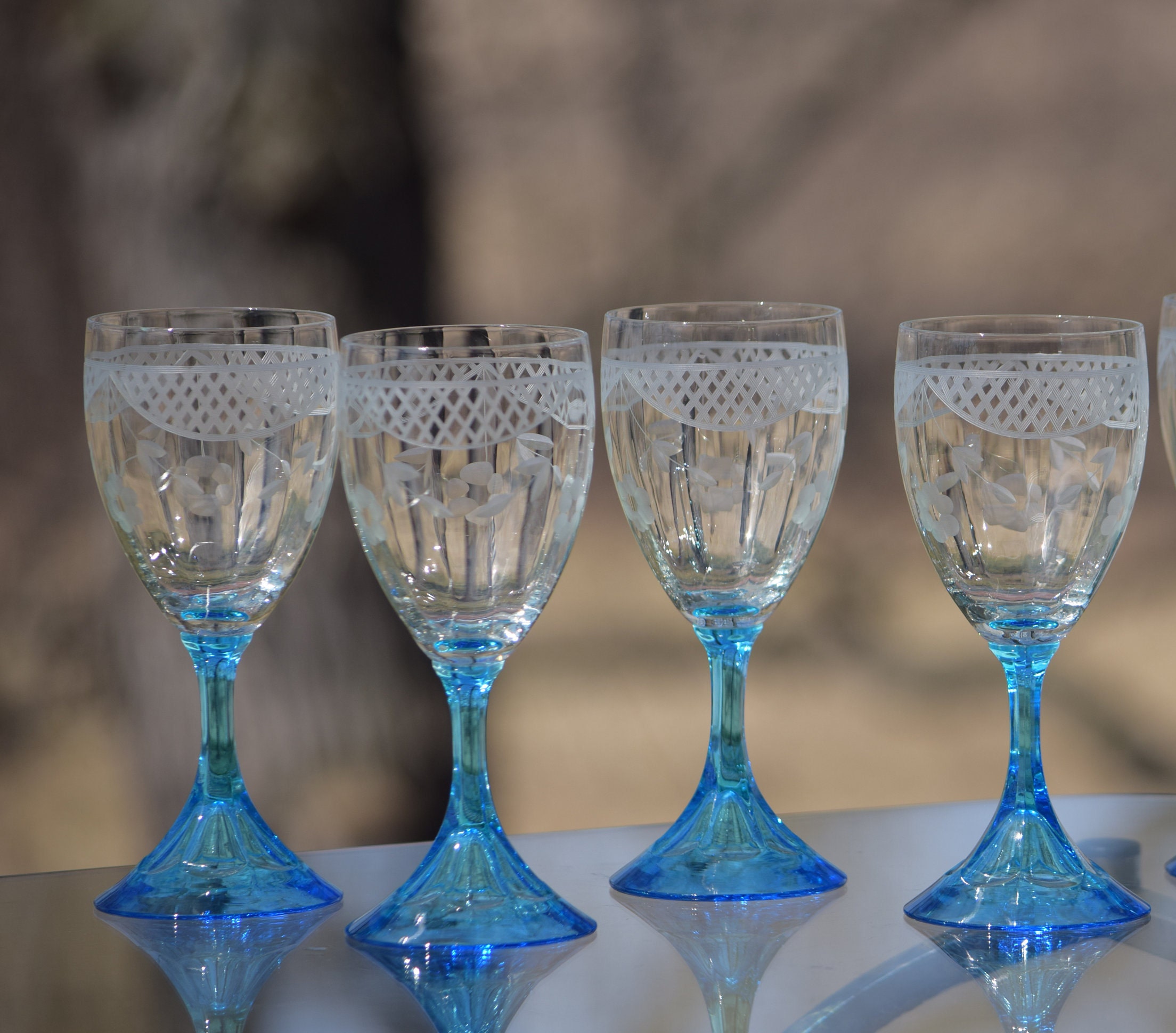 4 Vintage Pale Blue Frosted Wine Glasses Abstract -   Blue wine glasses,  Frosted wine glasses, Contemporary wine glasses