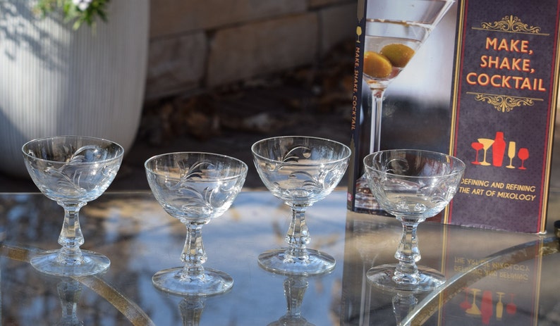 4 Vintage Etched Crystal Cocktail Glasses, Seneca, 1950's, Nick & Nora, Craft Cocktail Glasses, Etched Martini Glass Champagne Coupes image 8