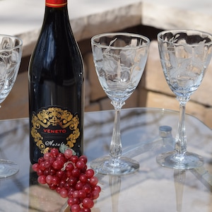 SUPERBE ! 5 verres à vin en cristal gravés vintage ~ gobelets d&#39;eau, verres à vin gravés des années 1950, verres à vin en cristal vintage, verres de mariage