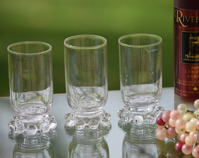 INCREDIBLE LOOK! Sipping in Style! 4 Vintage Wine ~ Cocktail Glasses, 1950's, Unique 5 oz Limoncello Glasses ~After Dinner Drink Glasses
