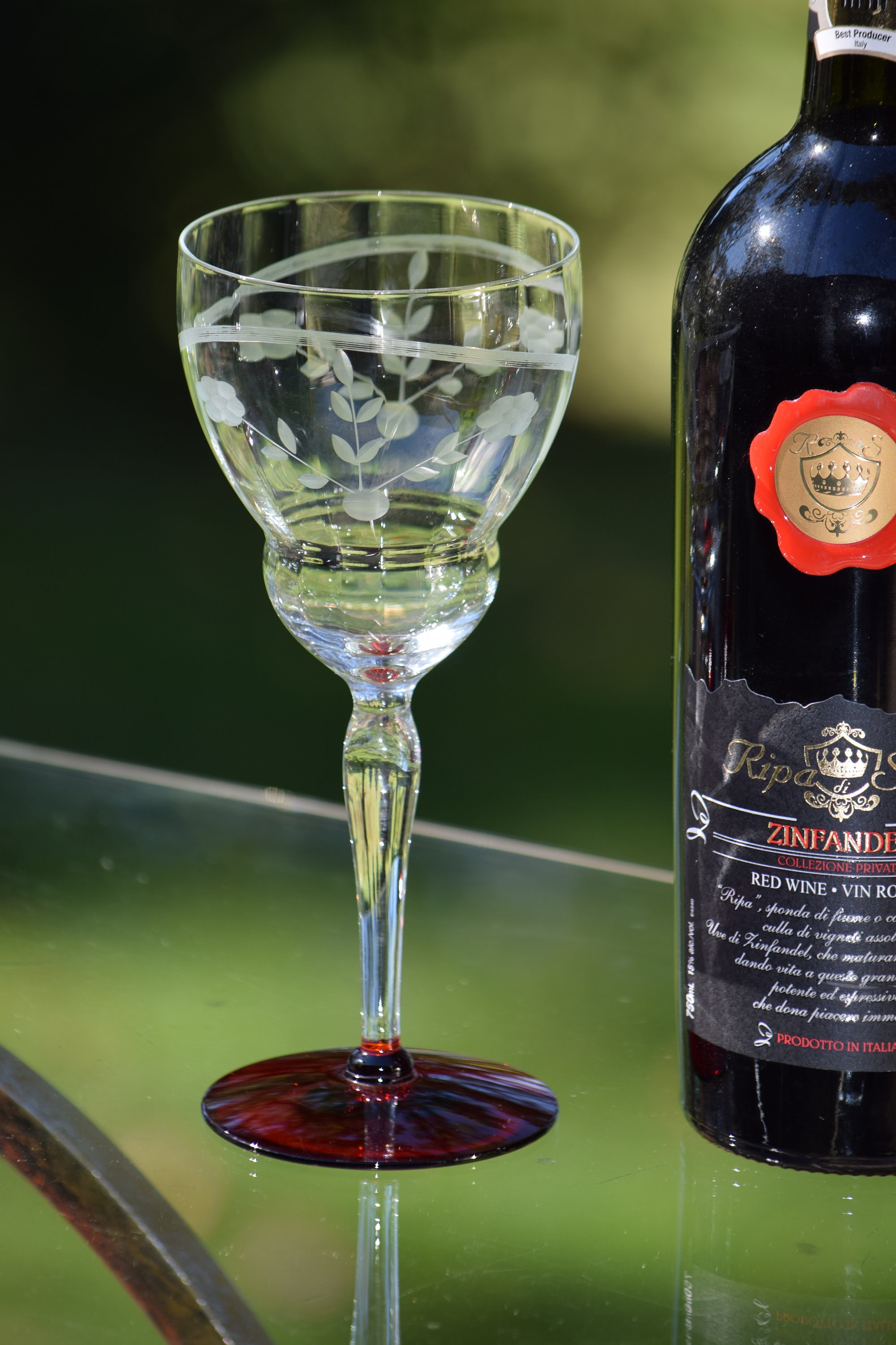 5 Vintage Etched Wine Glasses with Red Foot, circa 1950, 10 oz Wine glasses, Vintage Etched