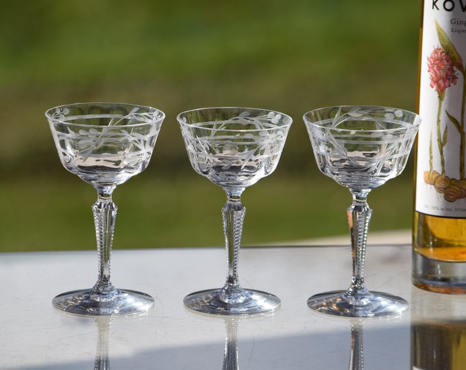 4 Vintage Etched CRYSTAL Liqueur ~ Cocktail glasses, Fostoria, circa 1930's, 3 oz After Dinner Drinks ~ Cocktails ~ Liqueur Glasses