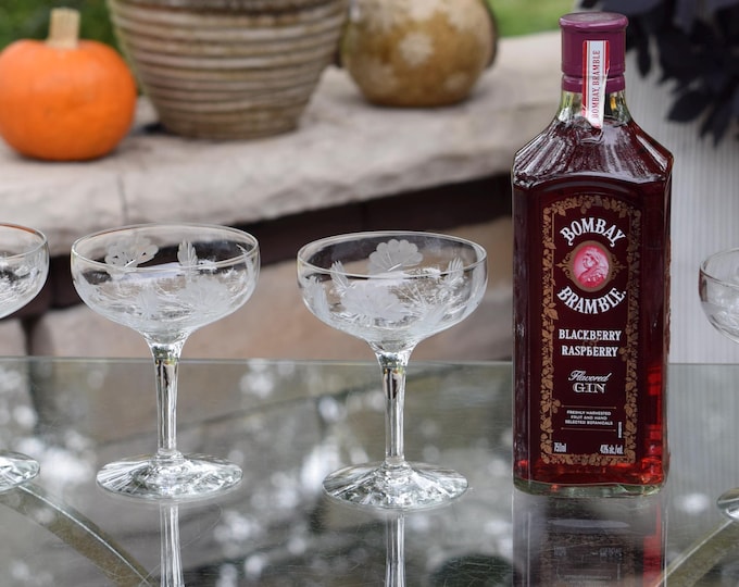 4 Vintage Etched Cocktail Glasses - Coupes, 1950's,  Nick and Nora Cocktail Coupes!  Martini - Champagne Coupes